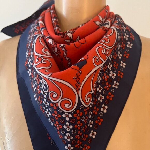 Vintage Scarf - Floral Pattern in Red White and Blue - Picture 4 of 5
